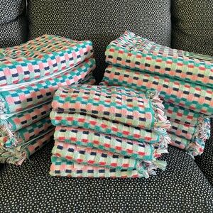 Pioneer Woman dotted stripe pattern 10 bath/5 hand towels NWT